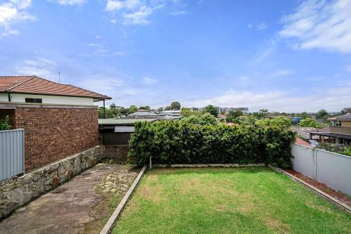 'Starlight' A Slice of the Hollywood Hills in Bexley - image 13