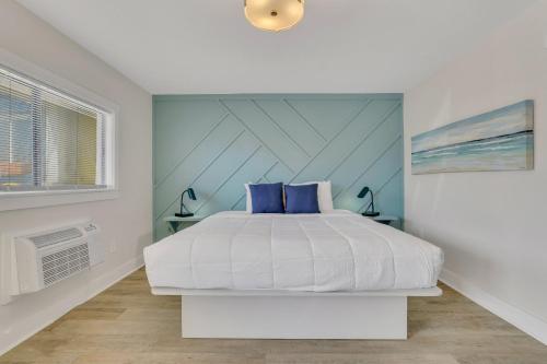 Atlantis Inn - Tybee Island Room Type - Standard King Room - Non-Smoking 