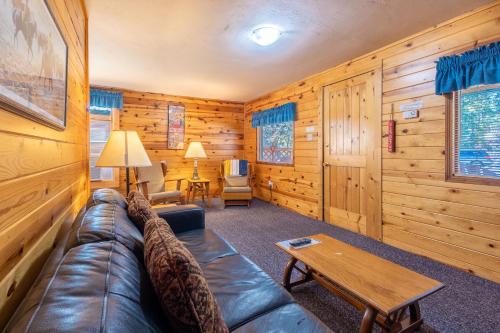 B&B Ruidoso - Ruidoso Lodge Cabin # 1 - Bed and Breakfast Ruidoso