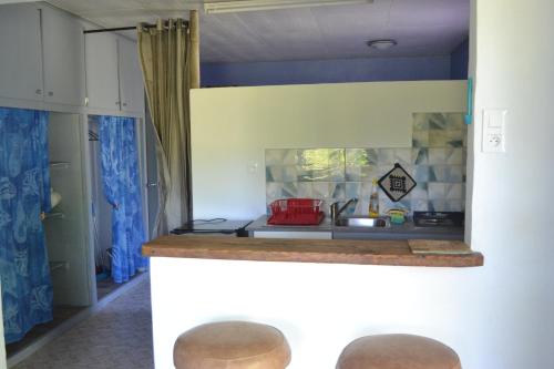 ห้องครัว, faré apî (fare api) in มาทาเยีย