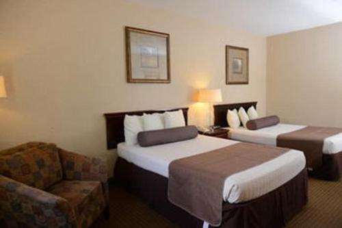 2 double beds