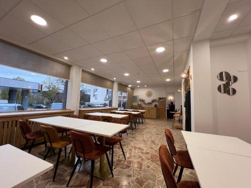 餐飲選擇, 康塔克特酒店 (Contact Hotel Foch) in 拉希塔德勒