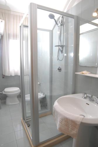 Duša, Hotel Del Duca in Montedinove