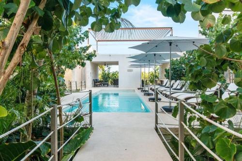 Akumal Bay With Access To The Beach 7 Rooftop Pools