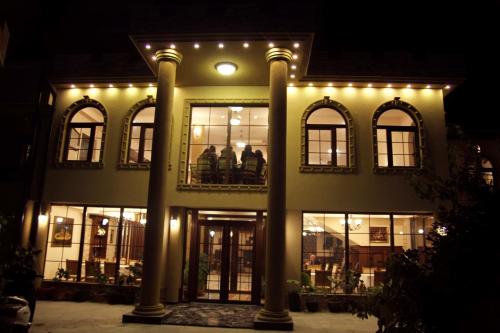 . Hotel Rozafa