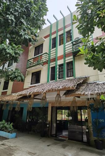 Amos Pili Tree Inn powered by Cocotel - 숙소 외관