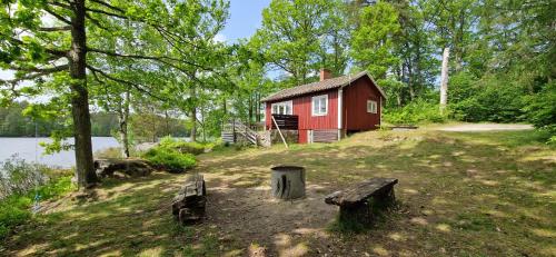 One-Bedroom Cottage (6 Adults)