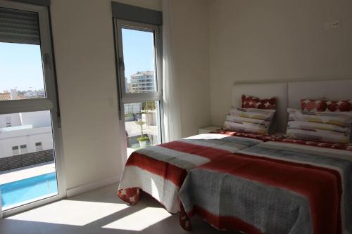 Apartment with Pool View  image 4