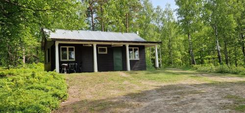 Small One-Bedroom Cottage (4 Adults)