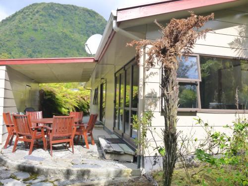 Central & Relaxing, Franz Josef (photo 2)