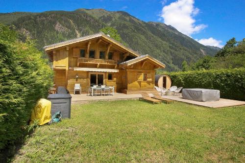 Chalet Béchar - 10pax - 155m2 Rénové - Sauna - Jacuzzi - Vues sur le Massif du Mont-Blanc