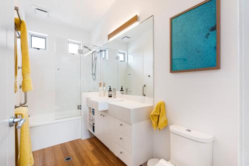 Three-Bedroom Apartment image 10