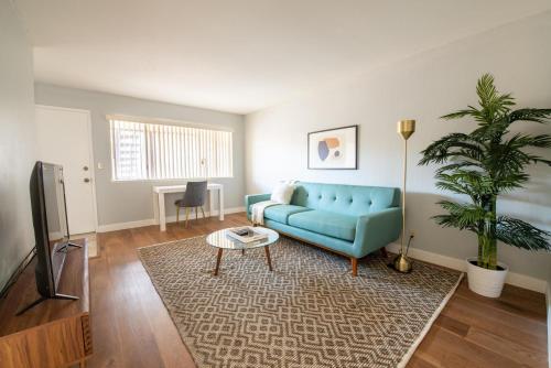 Santa Clara 2br w wd nr caltrain station SFO-1524