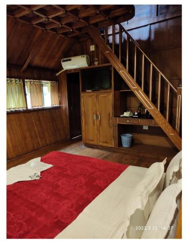 Standard Double Room image 3