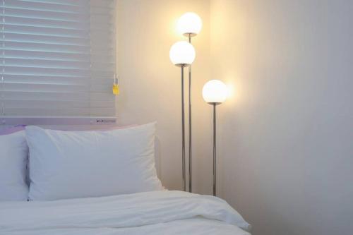 [New]Spellbinding House/ Hongik St. Exit2 10min
