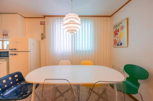 [New]Spellbinding House/ Hongik St. Exit2 10min