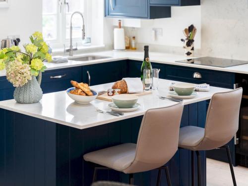 設施, Converted Hop House Apt - Old Amersham - Chilterns - Pass the Keys in 阿默舍姆