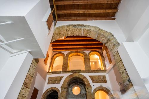 Open Sicily Homes - Near the Central Train Station, Palermo (photo 9)
