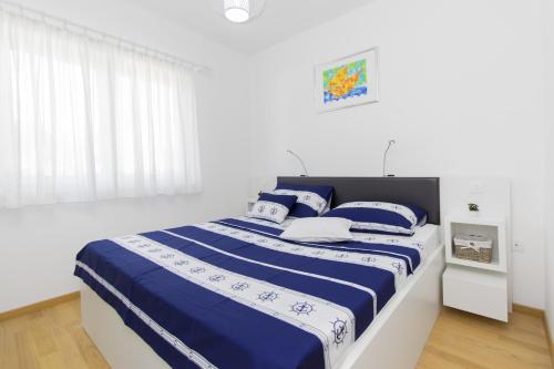 Comfort Two-Bedroom Apartment with Terrace - Ground Floor image 5