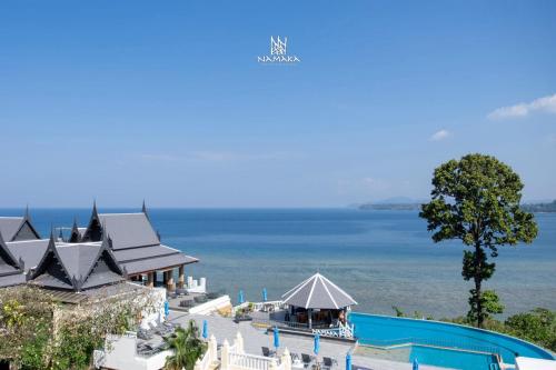Aquamarine Resort & Villa