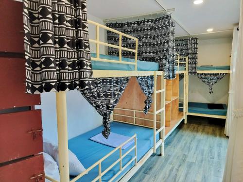 1 twin bed