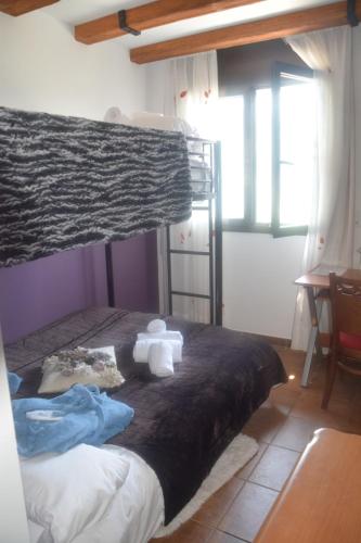 3 bedrooms, 6 beds