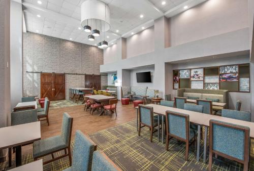Hampton Inn & Suites Dallas-Allen, Аллен (фото 5)
