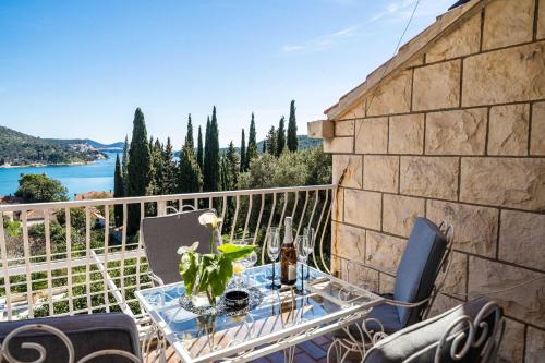 Superior Two bedroom Apartment