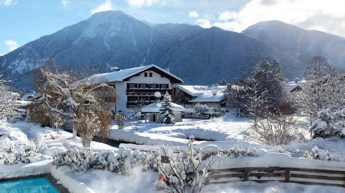 外部景觀, Spa & Resort Bachmair Weissach, LUXURY FAMILY RESORT in 克羅伊特