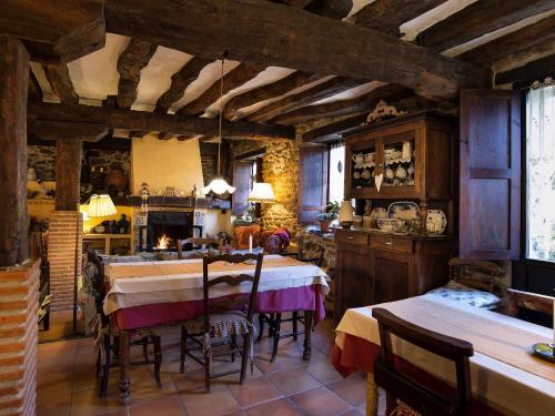 Közös társalgó / TV, Hotel Rural Zalama in Noceco De Montija