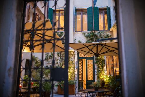 Liassidi Wellness Suites - image 13