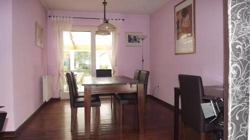 مركز الأعمال, Haus Berggluck in هوكيلهوفين