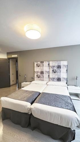 Apartamentos Real Lleida - image 2