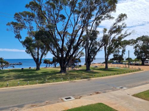 Jetty Views at Leeman