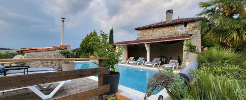 Peldbaseins, La Rose in Brossac