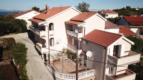 Apartment in Lopar with terrace, air conditioning, WiFi, washing machine 87-2, Lopar (Loparo) (foto 3)