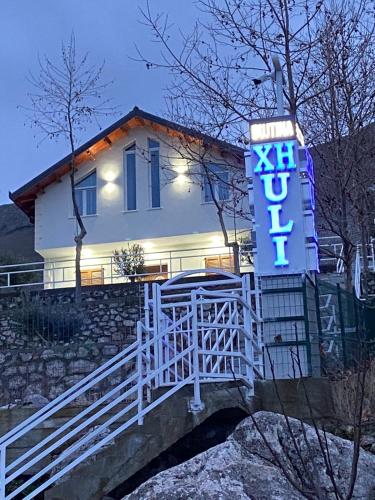 Xhuli Guesthouse