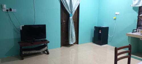 Shared lounge/TV area, Beijing View Homestay in Rantau Panjang