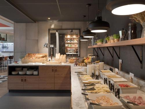 Food and beverages, Ibis Rueil-Malmaison Centre in Rueil-Malmaison