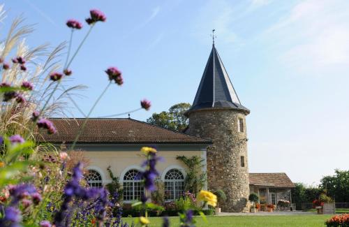 Chateau de Bossey in นียง