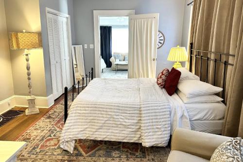 1266 Monroe Drive 1 in Morningside-Lenox Park