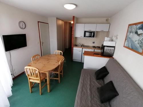 Appartement Saint-François-Longchamp, 2 pièces, 6 personnes - FR-1-635-109 - Location saisonnière - Saint-François-Longchamp