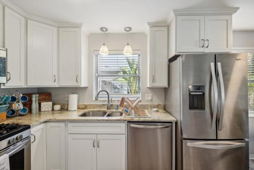New Smyrna Beach Home Less Than 1 Mi to BeachandFlagler Ave in New Smyrna Beach, USA