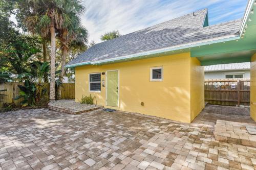 New Smyrna Beach Hideaway Less Than 1 Mi to Beach! in New Smyrna Beach, USA
