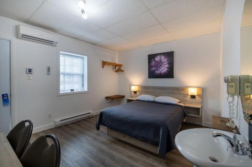 1 queen bed