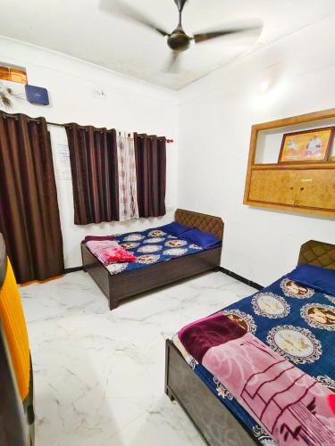Shivay homestay ujjain in ウッジャイン
