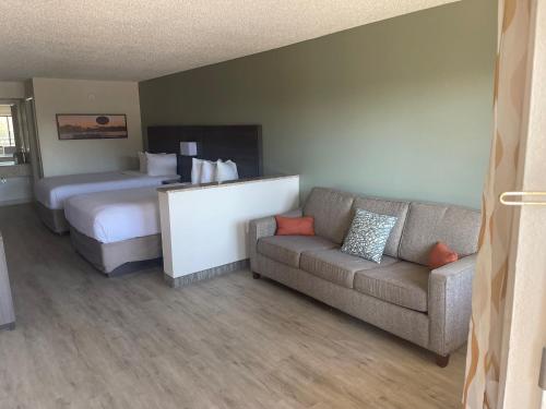 Quality Inn & Suites Orlando East - UFC Area - image 14