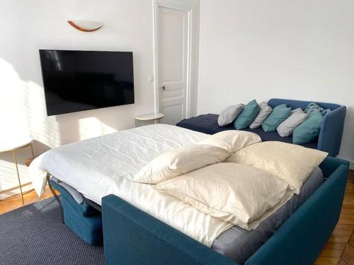 Mytripinparis - Large and Sunbathed 1Br - close to the Eiffel Tower - image 2
