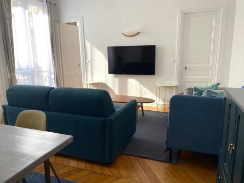 Mytripinparis - Large and Sunbathed 1Br - close to the Eiffel Tower - main image