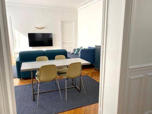 Mytripinparis - Large and Sunbathed 1Br - close to the Eiffel Tower - image 10